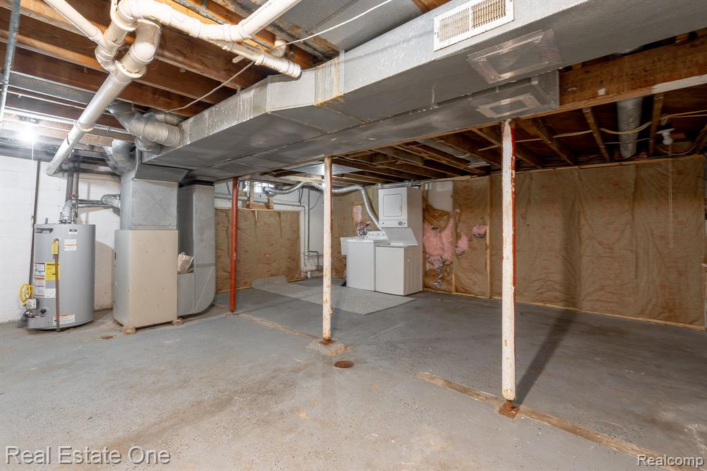 4281 Marcus Road, Waterford, MI 48329 — Photo 32