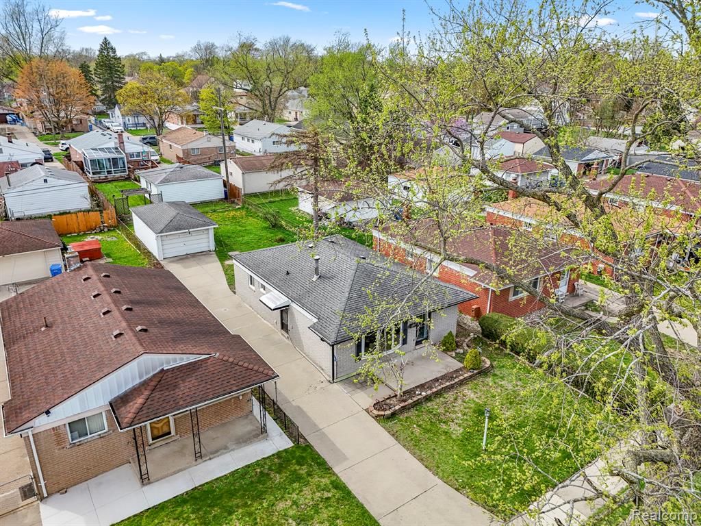 6151 Robindale Avenue, Dearborn Heights, MI 48127 — Photo 3