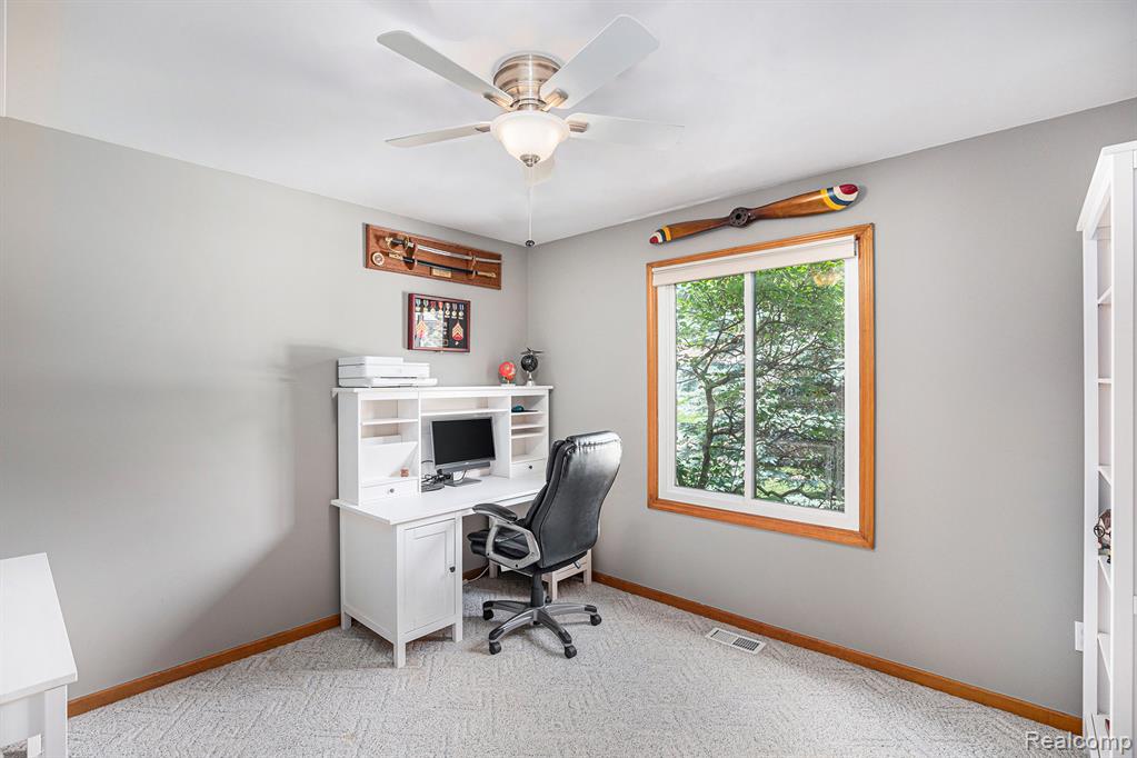 7907 Hoffman Drive, Waterford, MI 48327 — Photo 15