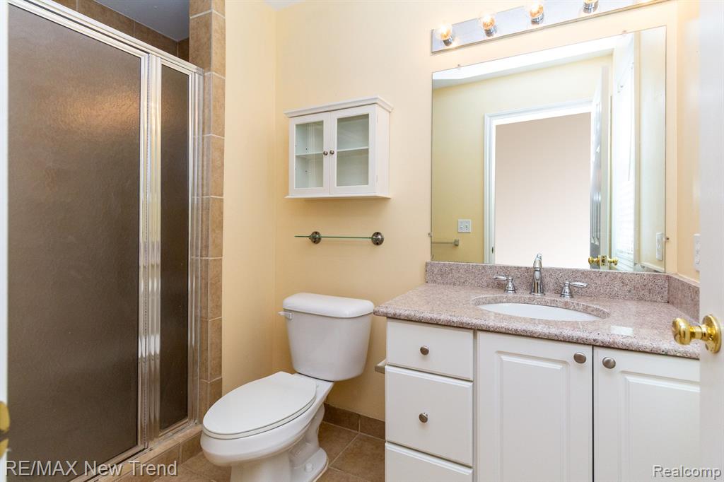 1611 E LAKEVIEW Lane, Canton, MI 48187 — Photo 18