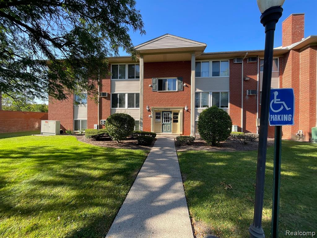 7460 CENTRAL ST APT 3, Westland, MI — Photo 2