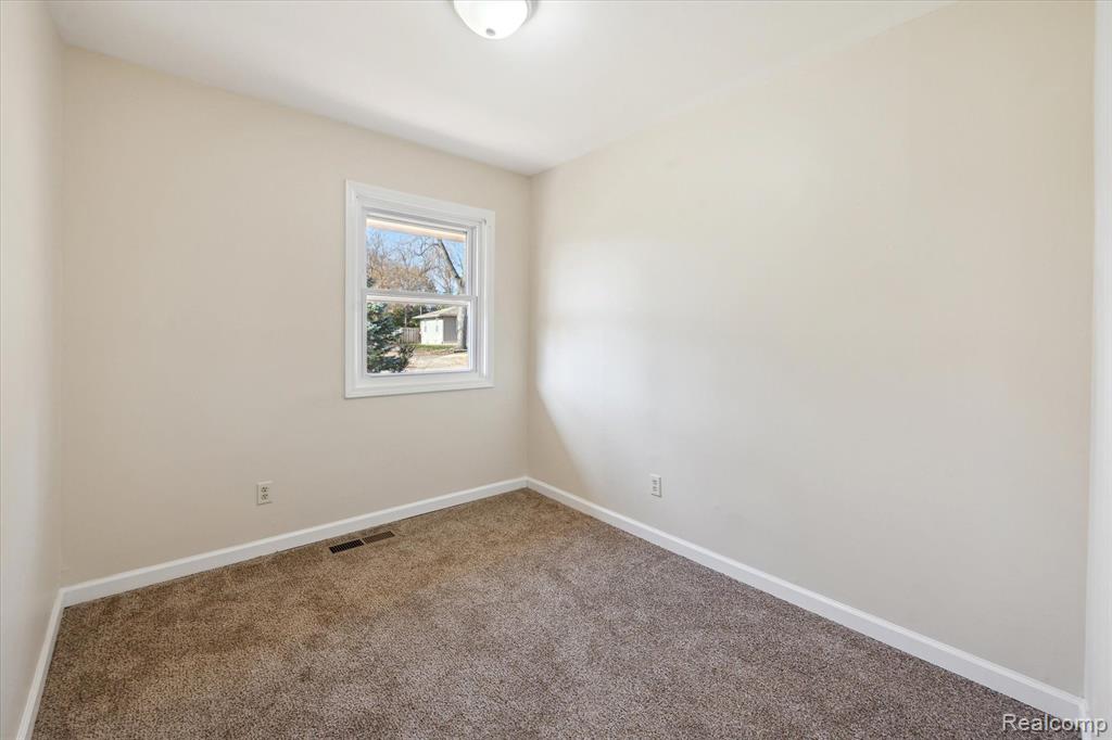 2481 PINECREST Avenue, Ann Arbor, MI 48104 — Photo 13