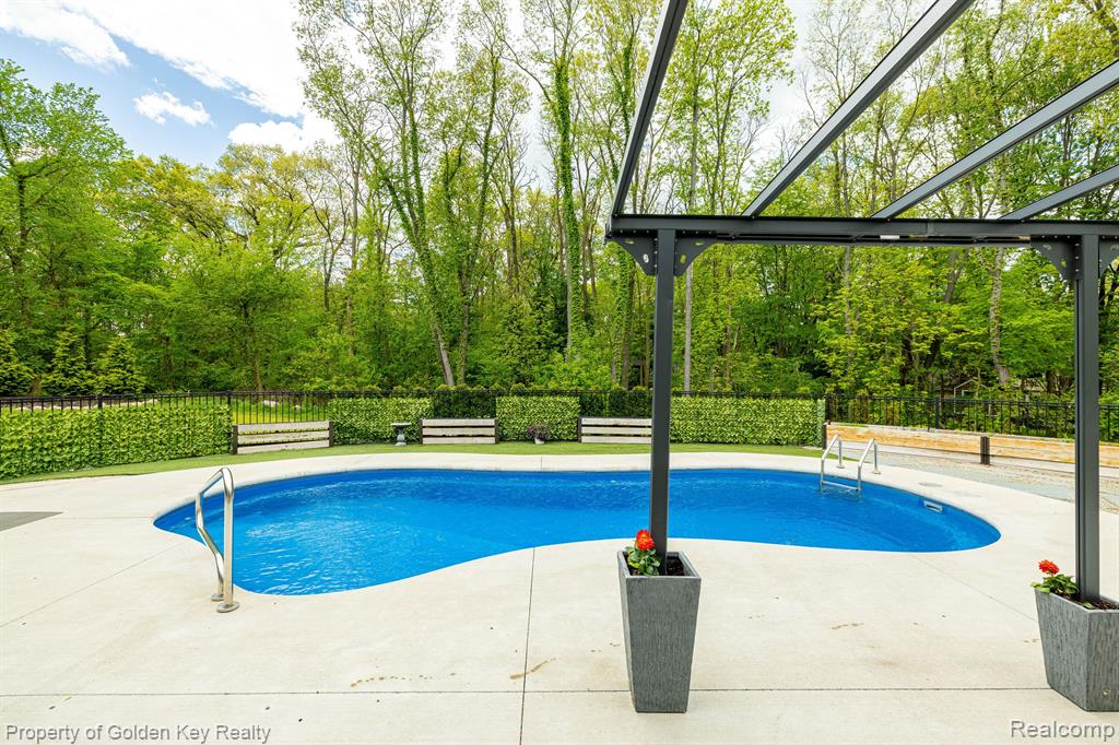 5352 Timber Bend Drive, Brighton, MI 48116 — Photo 10