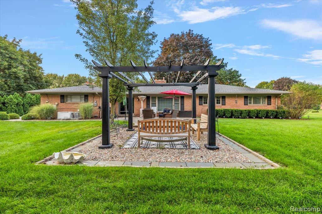 960 N Reading Road, Bloomfield Hills, MI 48304 — Photo 35