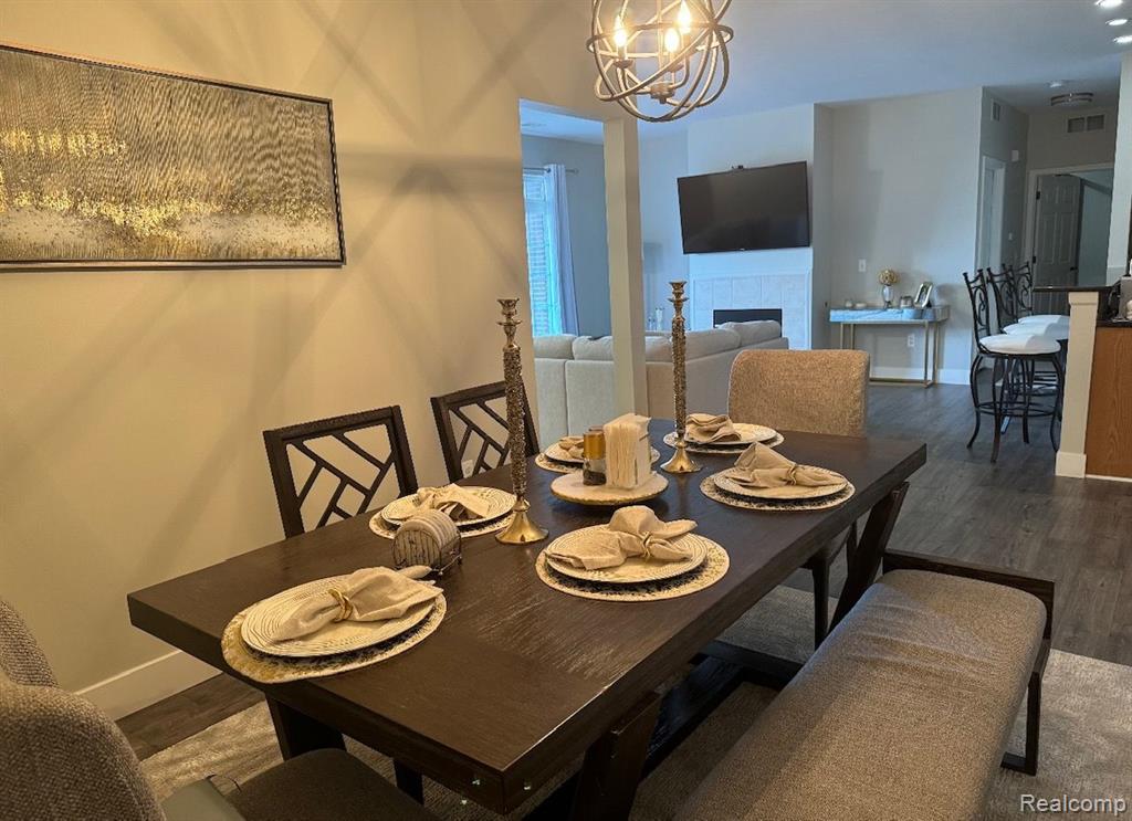 5733 TWIN OAKS Drive, Sterling Heights, MI 48314 — Photo 12