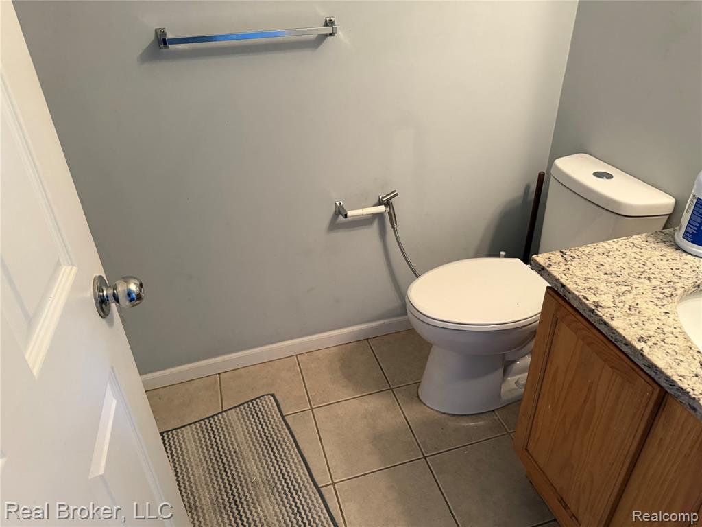 42575 Walnut Street, Clinton Twp, MI 48036 — Photo 4