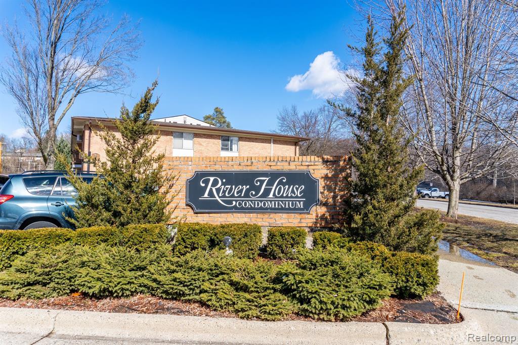 1205 ISLAND Drive, 201, Ann Arbor, MI 48105 — Photo 21
