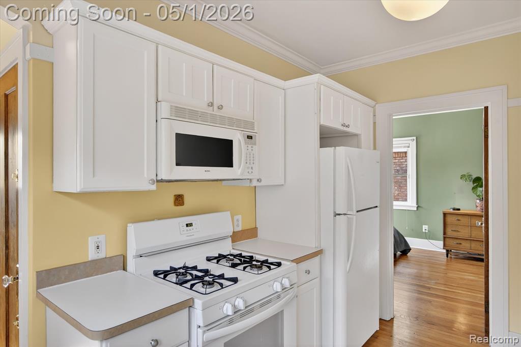 925 Nottingham, Grosse Pointe Park, MI 48230 — Photo 22