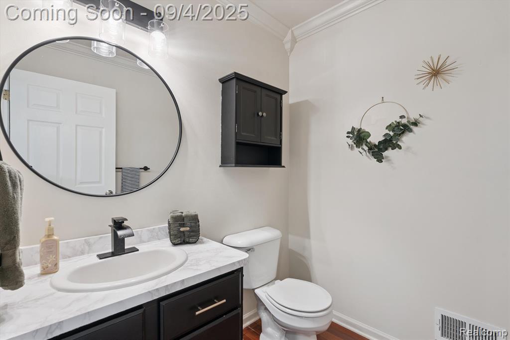 918 E Caroline Street, Fenton, MI 48430 — Photo 18