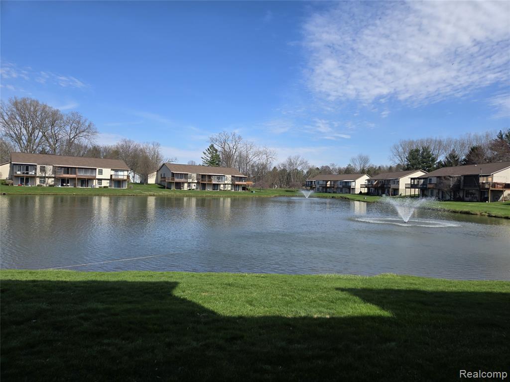 7044 Springtree Lane SW, Grand Rapids, MI 49548 — Photo 5