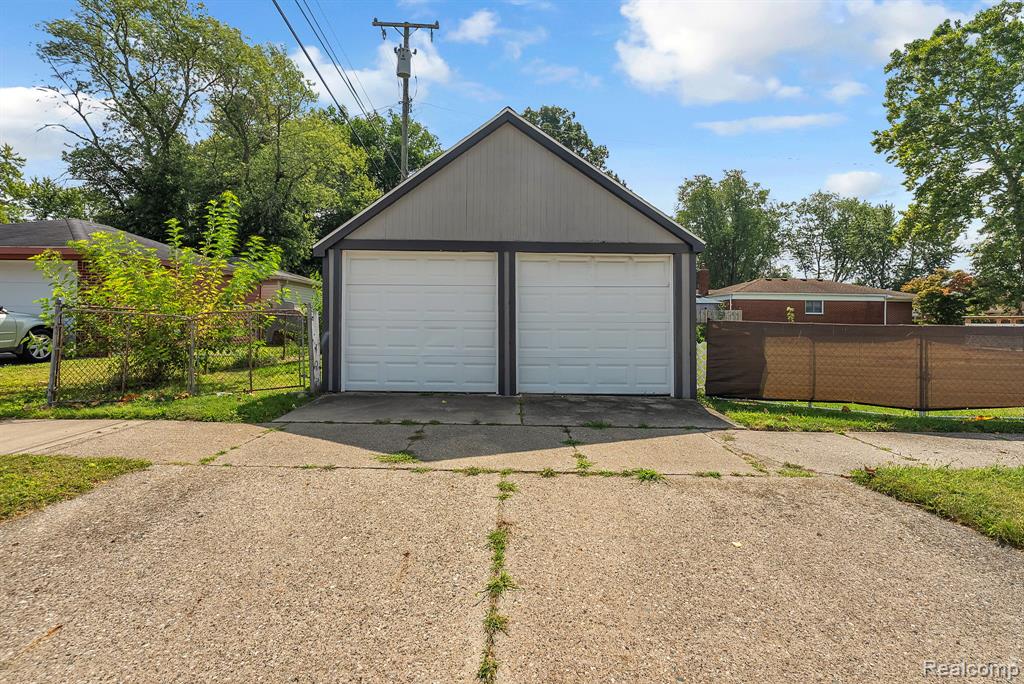 4401 Katherine Street, Dearborn Heights, MI 48125 — Photo 8