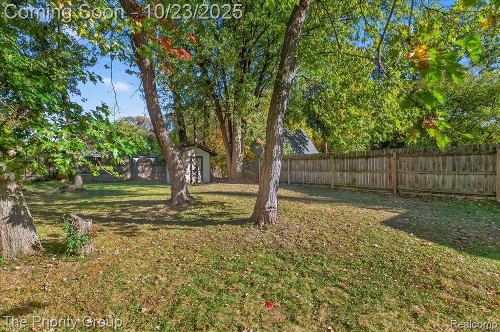 4700 Siebert Road, Waterford, MI 48328 — Photo 28