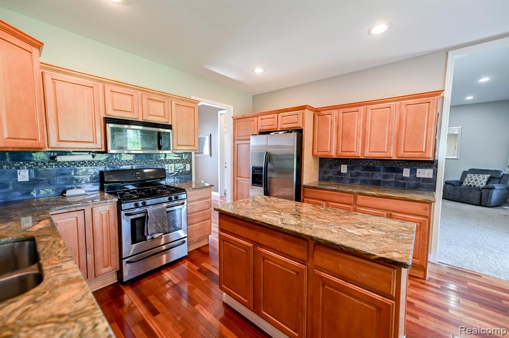 7396 Elms Road, Swartz Creek, MI 48473 — Photo 14