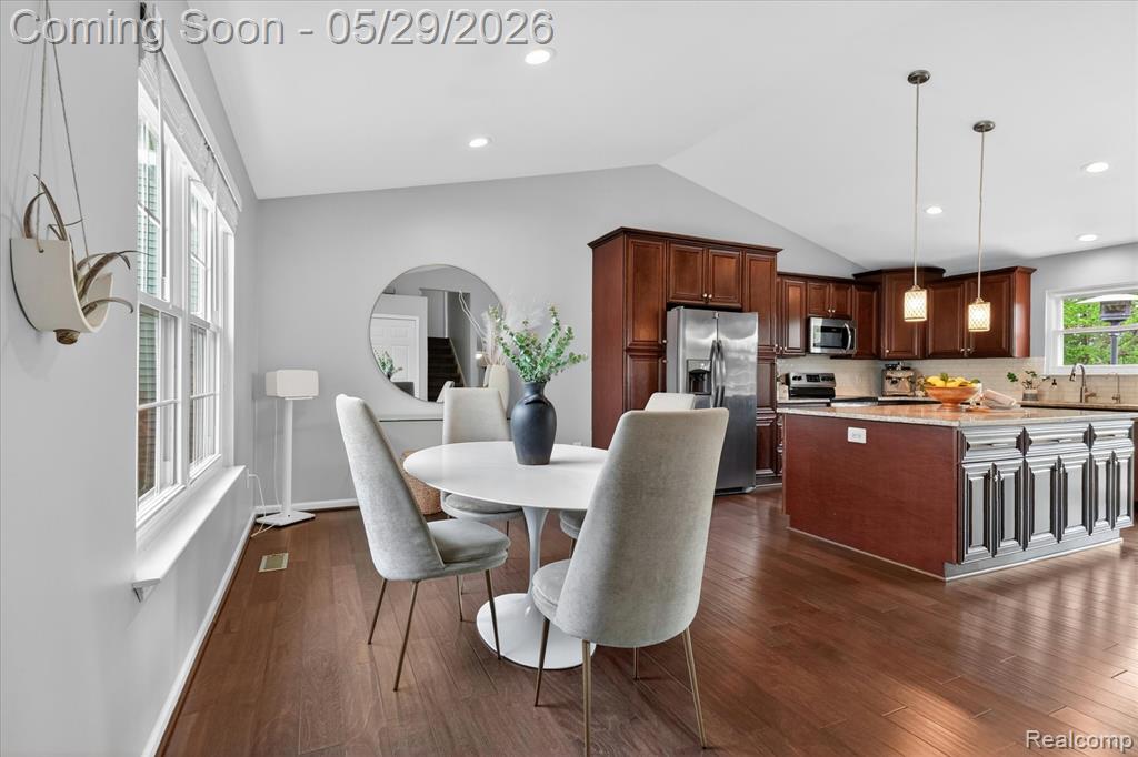 349 Princeton Drive, South Lyon, MI 48178 — Photo 4