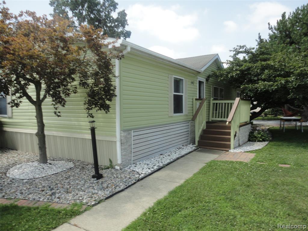 141 Concord, Adrian, MI 49221 — Photo 2