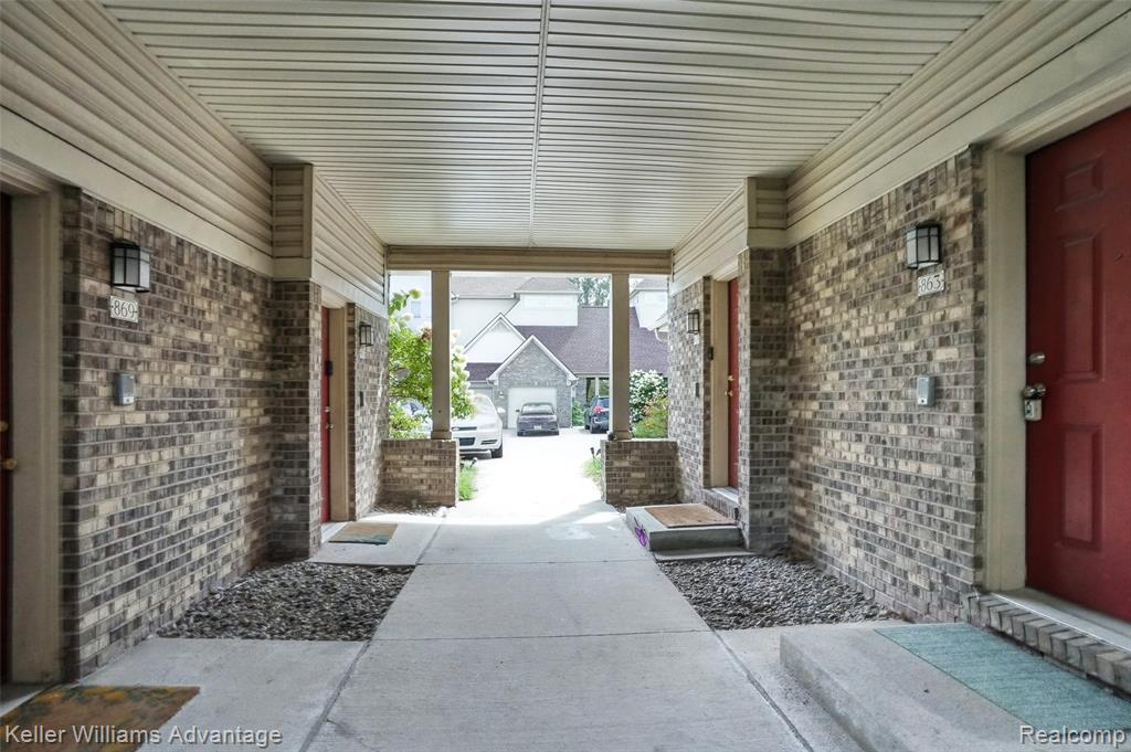863 Brandon Avenue, Pontiac, MI 48340 — Photo 32