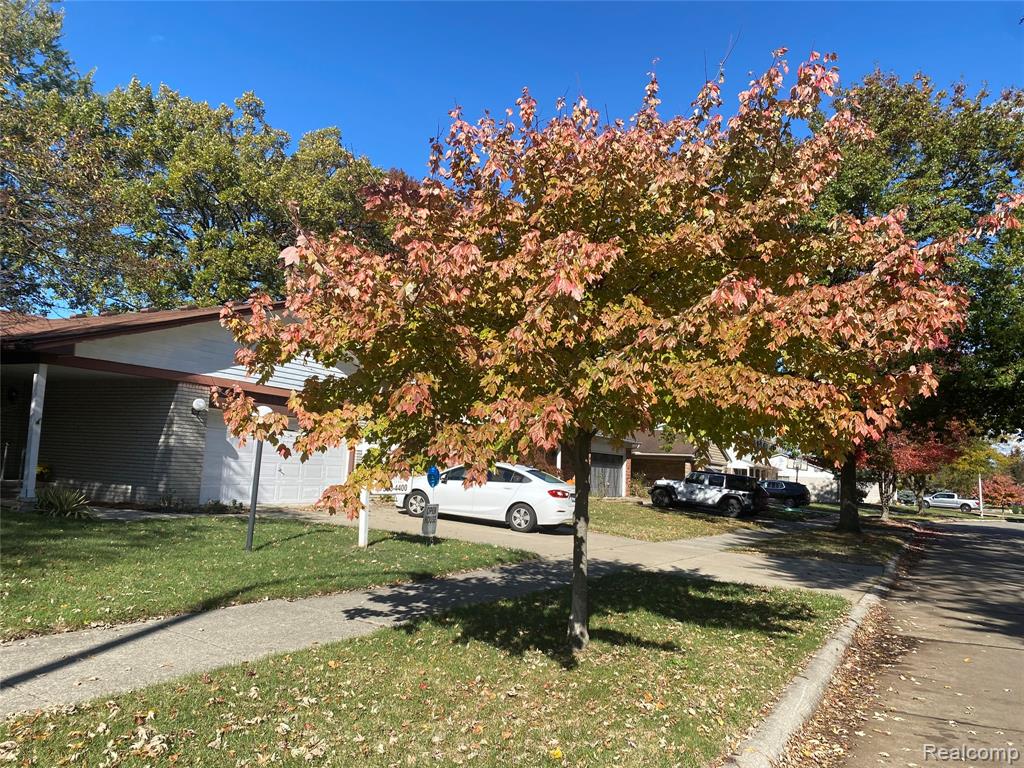 21664 Hall Road, Woodhaven, MI 48183 — Photo 41