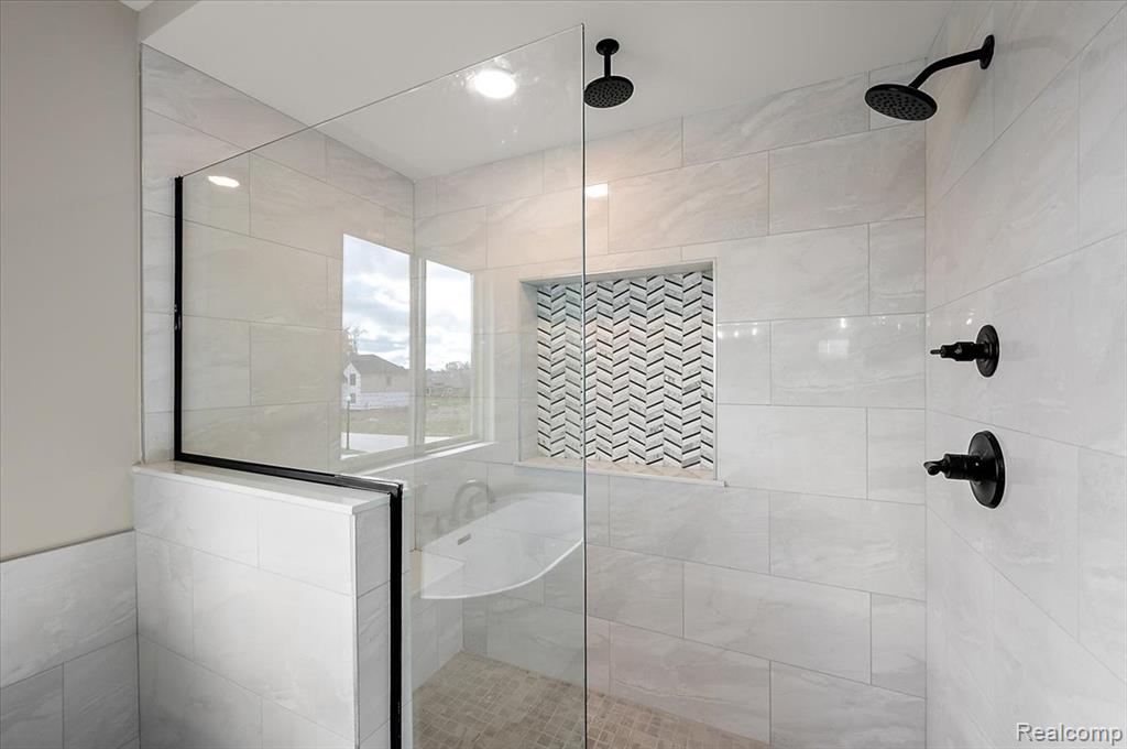 50437 MISTWOOD Drive, Macomb, MI 48042 — Photo 50