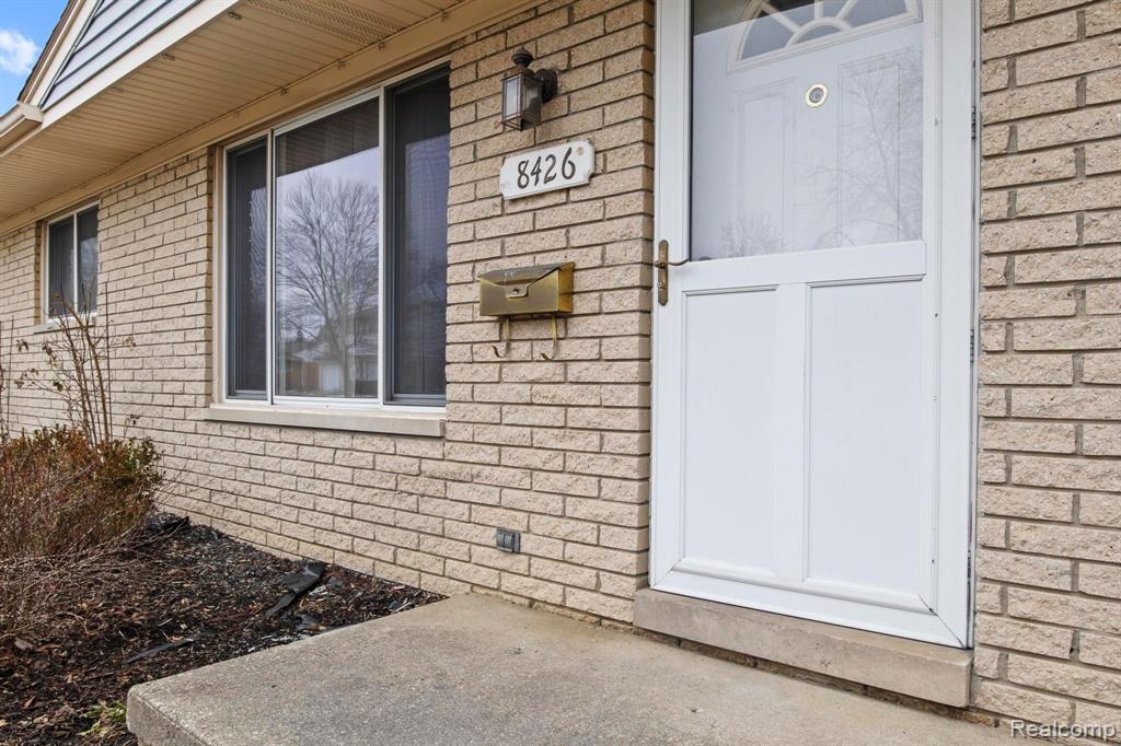 8426 Forrest Drive, Canton, MI 48187 — Photo 5