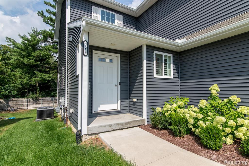 5372 Rural Terrace, Waterford, MI — Photo 3