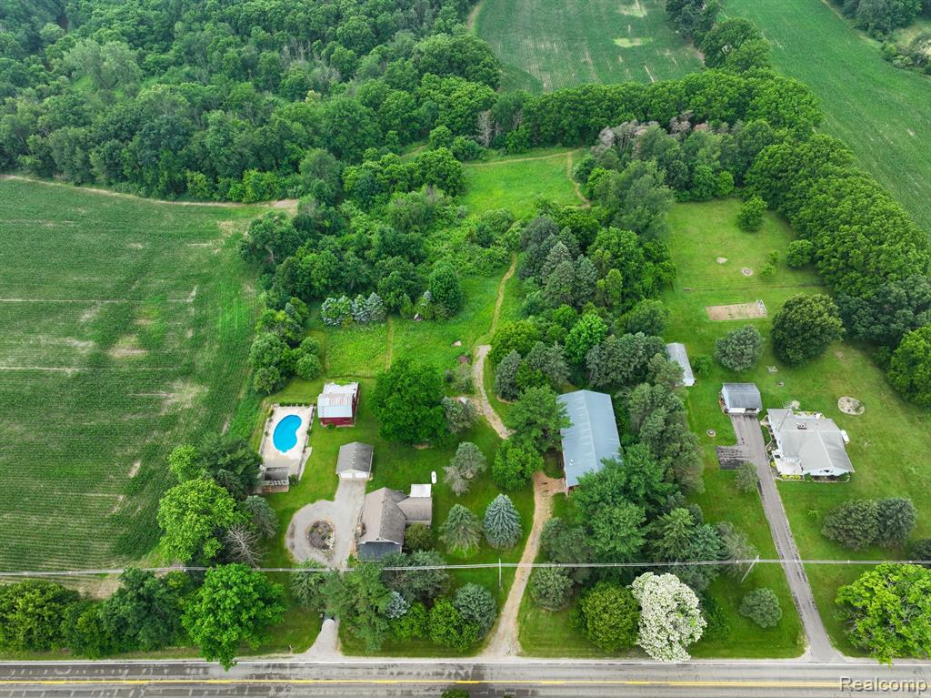8953 OAK GROVE Road, Howell, MI 48855 — Photo 2