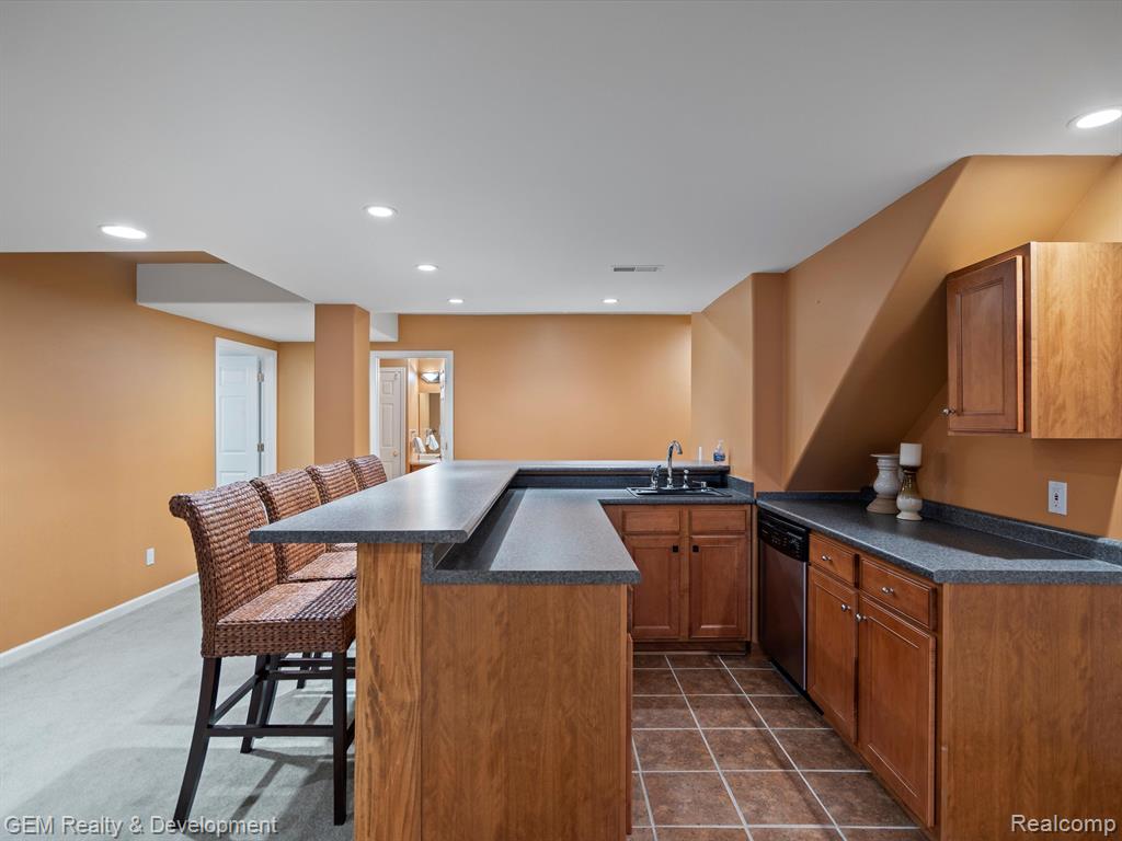 7487 KENNINGTON Boulevard, West Bloomfield, MI — Photo 29