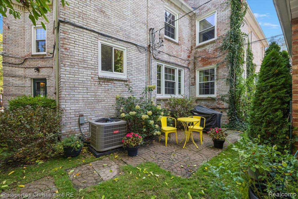 45 Cranford Lane, Grosse Pointe, MI 48230 — Photo 4