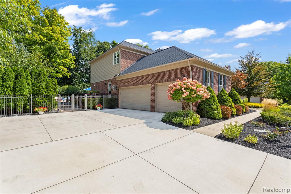 50548 AMBERLEY Boulevard, Canton, MI 48187 — Photo 62