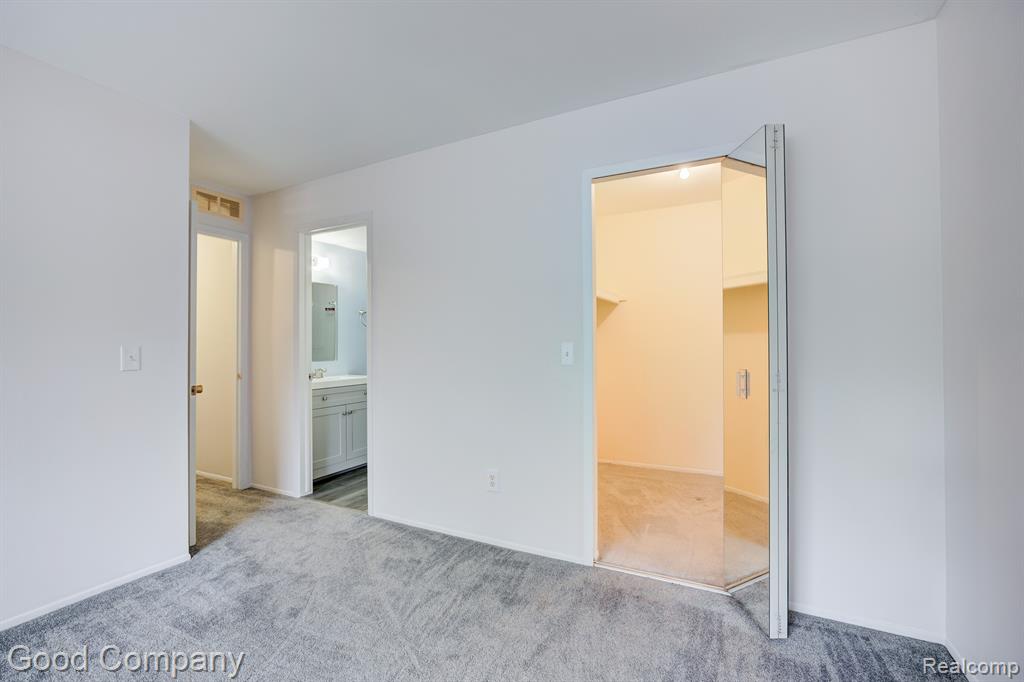 30056 W 12 MILE Road, 79, Farmington Hills, MI 48334 — Photo 23