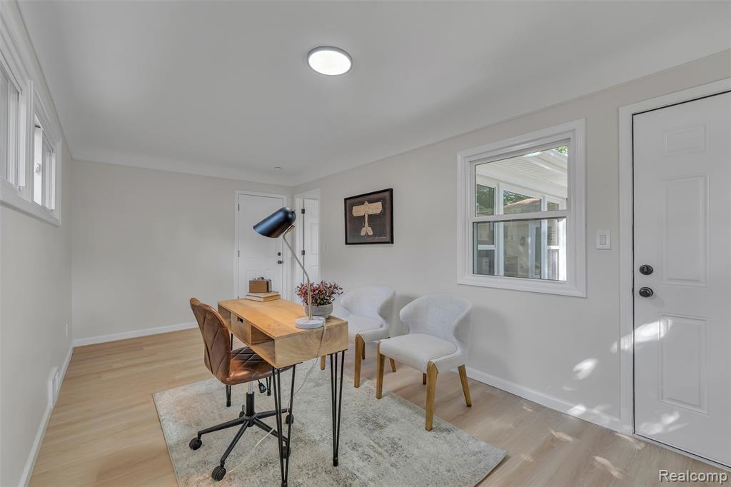 18755 Cambridge Boulevard, Lathrup Village, MI 48076 — Photo 23