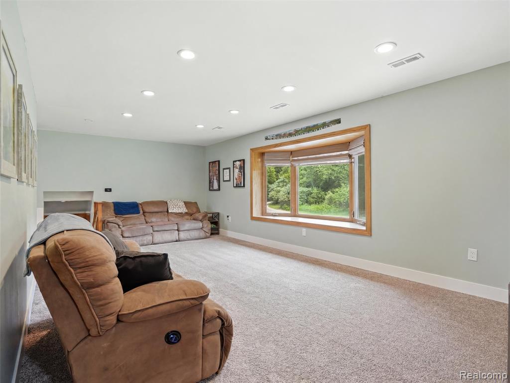 8620 Joey Drive, Pinckney, MI 48169 — Photo 24