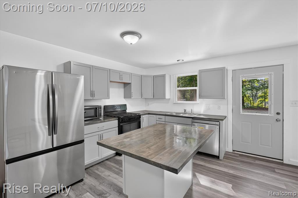 6560 Lowell Drive, Brighton, MI 48116 — Photo 4