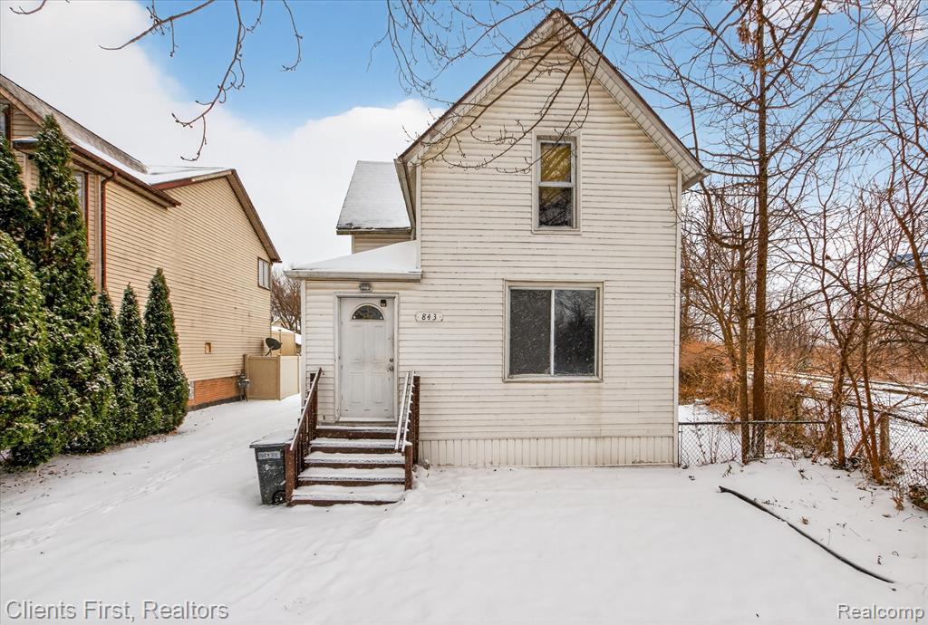843 Orange Street, Wyandotte, MI 48192 — front exterior