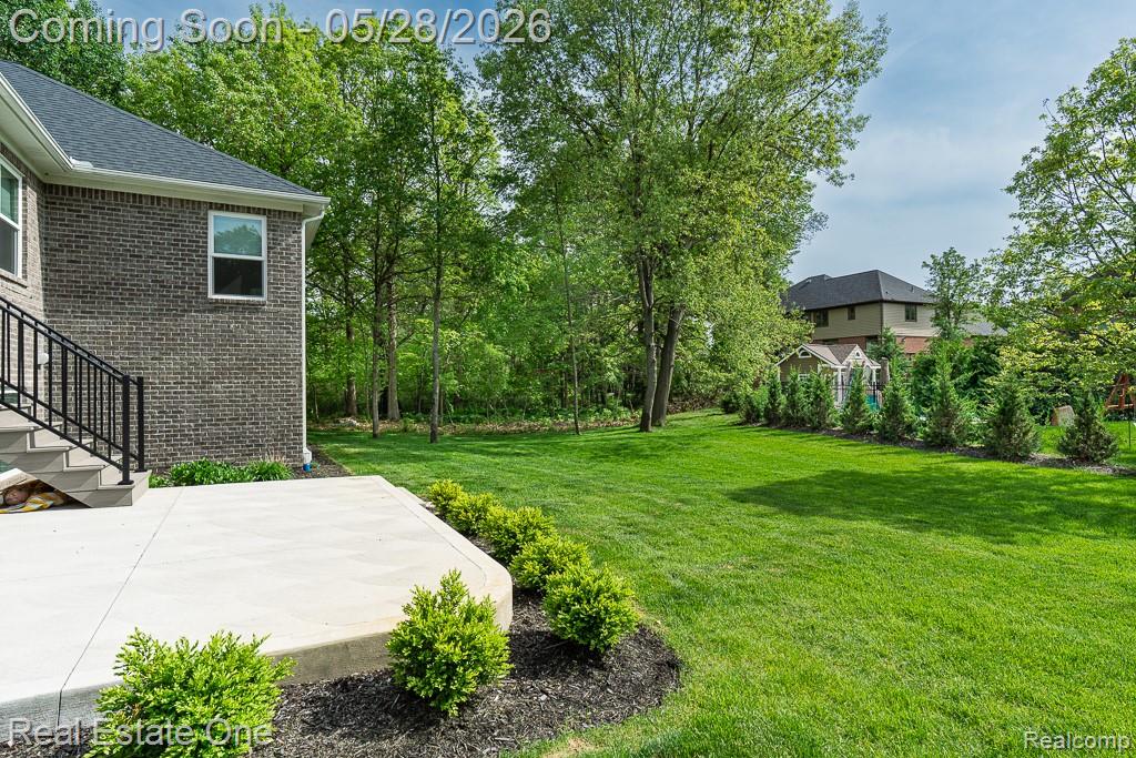 60553 PENNINGTON Way, Rochester, MI 48306 — Photo 35