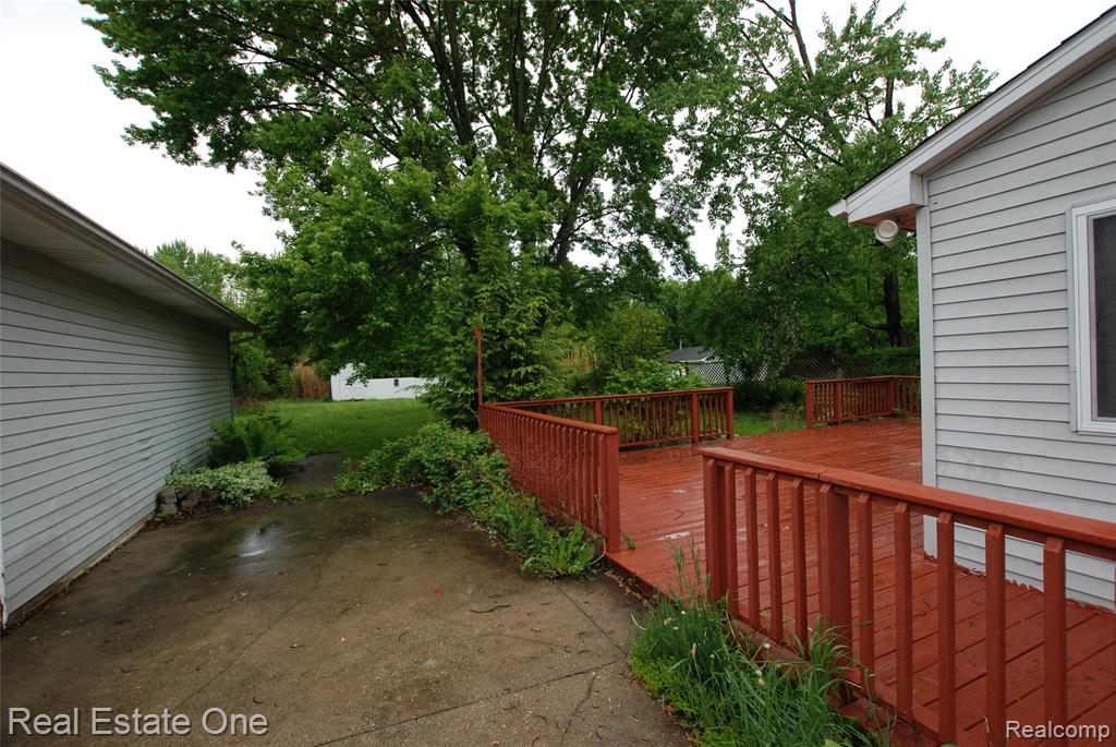 5399 BROBECK Street, Flint, MI 48532 — Photo 3