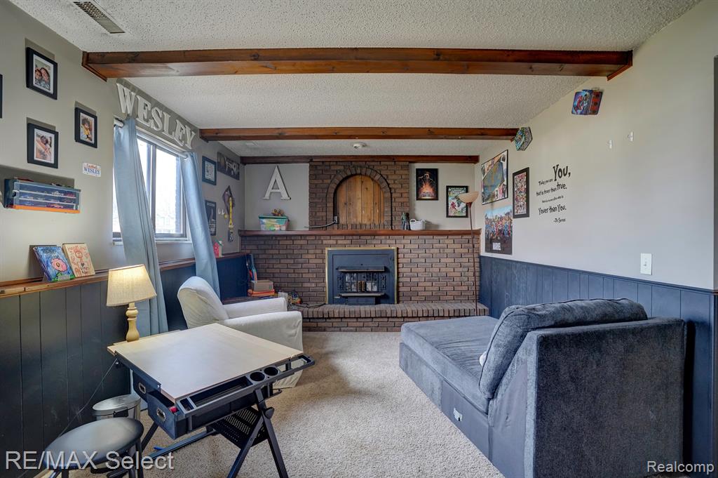 5176 BIRCHCREST Drive, Swartz Creek, MI 48473 — Photo 15