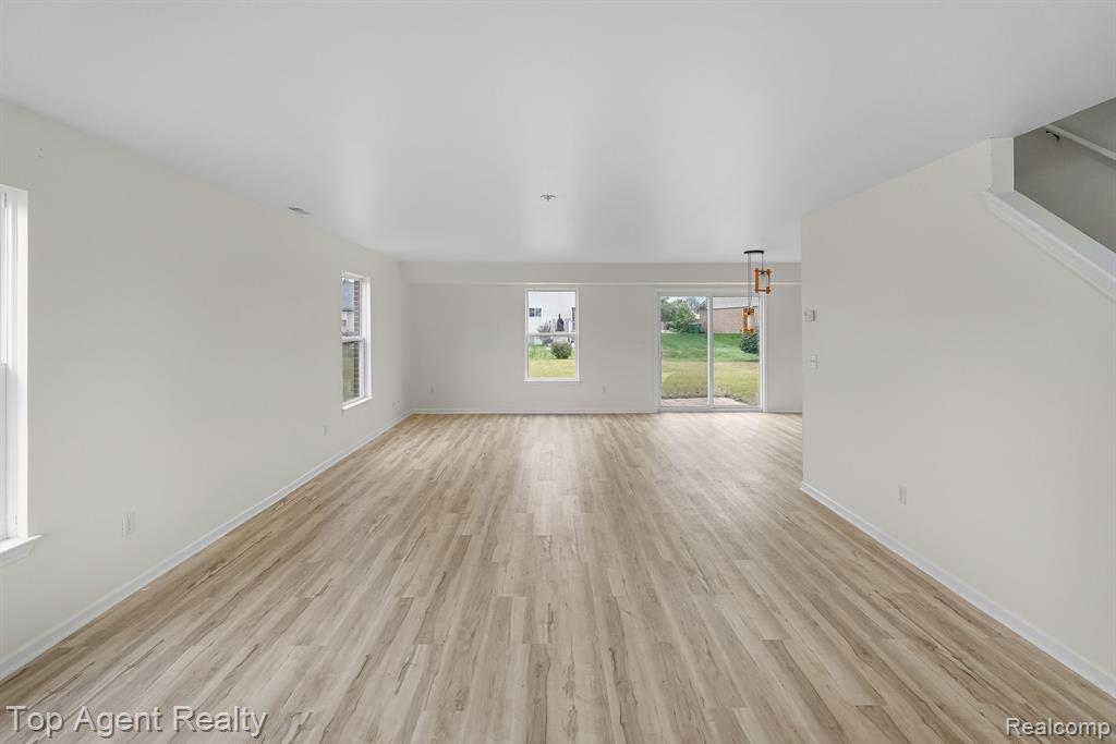 42117 CAMDEN Road, Belleville, MI 48111 — Photo 13