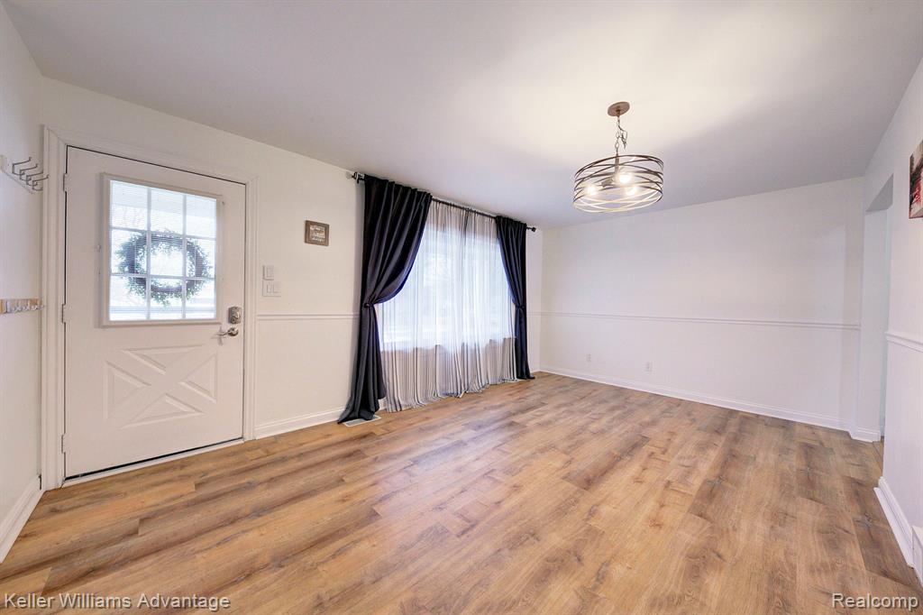 7865 KAISER Street, Canton, MI 48187 — Photo 19
