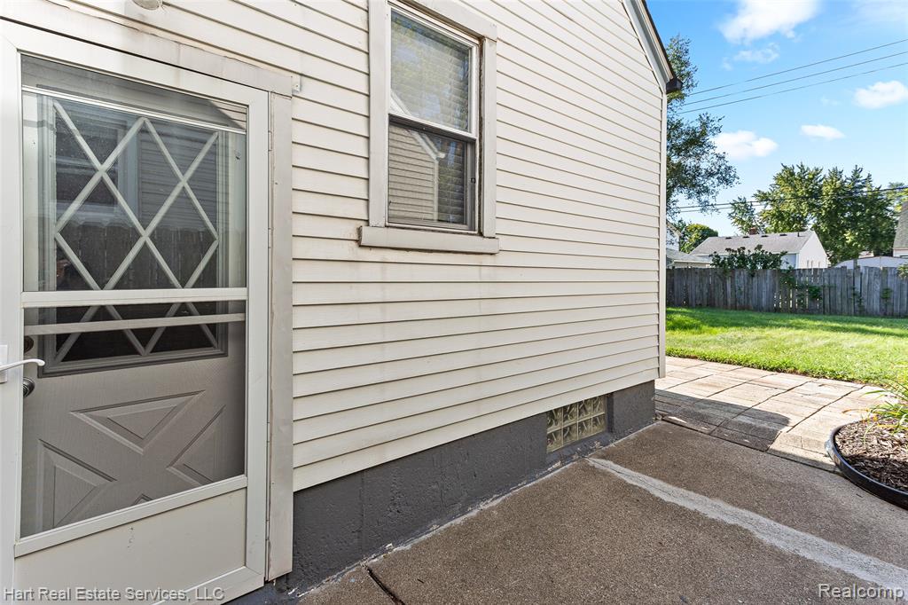 615 Garfield Avenue, Lincoln Park, MI 48146 — Photo 29