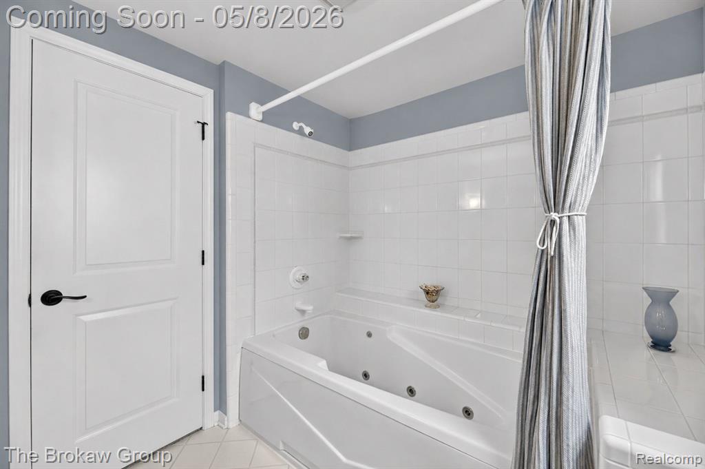 712 Layman Creek Circle, Grand Blanc, MI 48439 — Photo 31