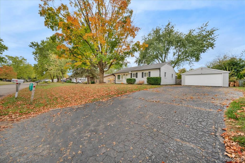 3712 Grafton Street, Orion, MI — Photo 4