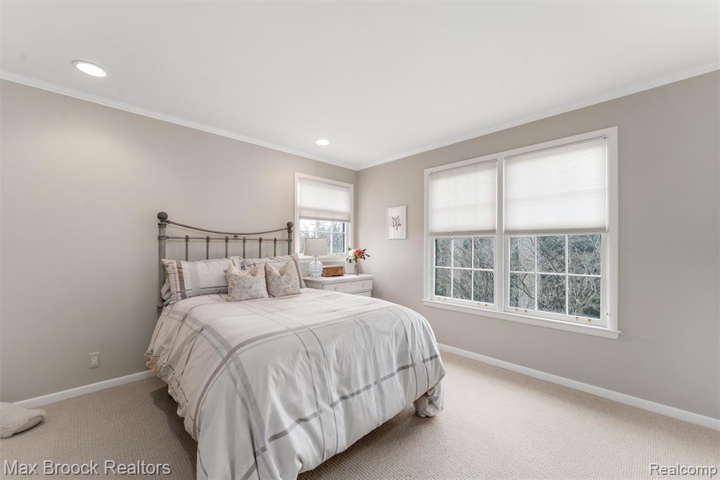 919 W Glengarry Circle, Bloomfield Hills, MI 48301 — Photo 21