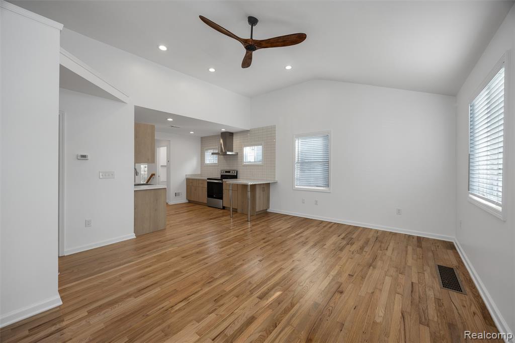623 E Brockton Avenue, Madison Heights, MI 48071 — Photo 4