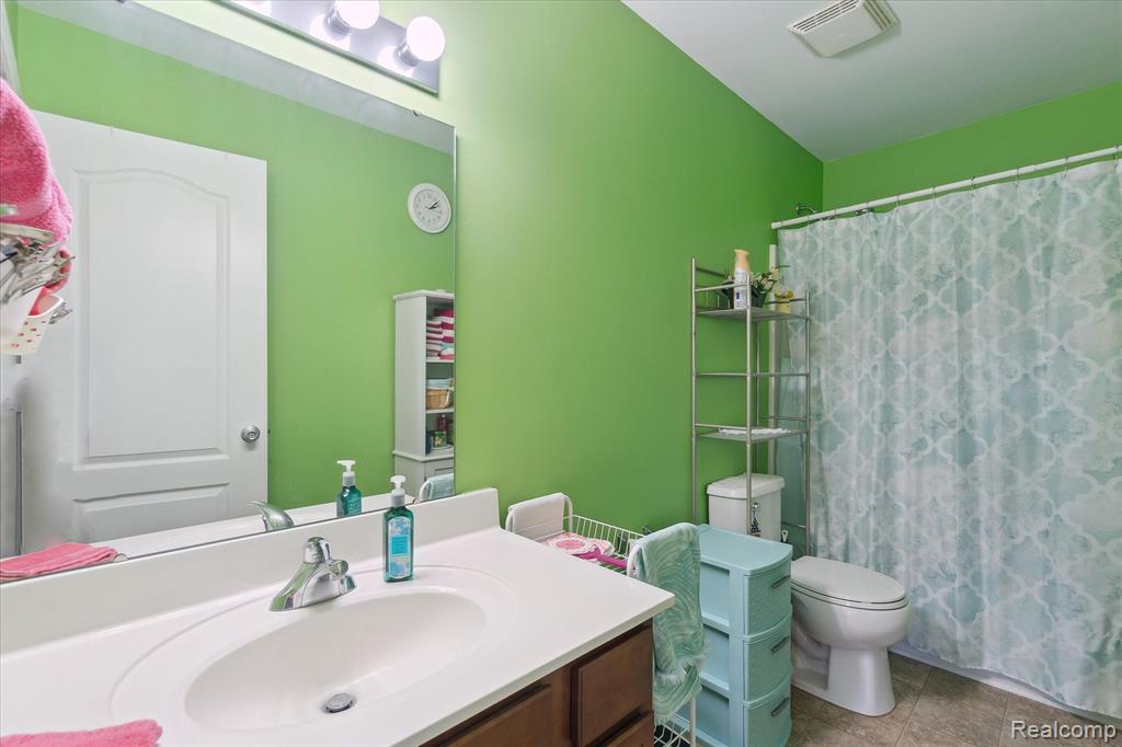 658 GLENLIVET Street, Howell, MI 48843 — Photo 30