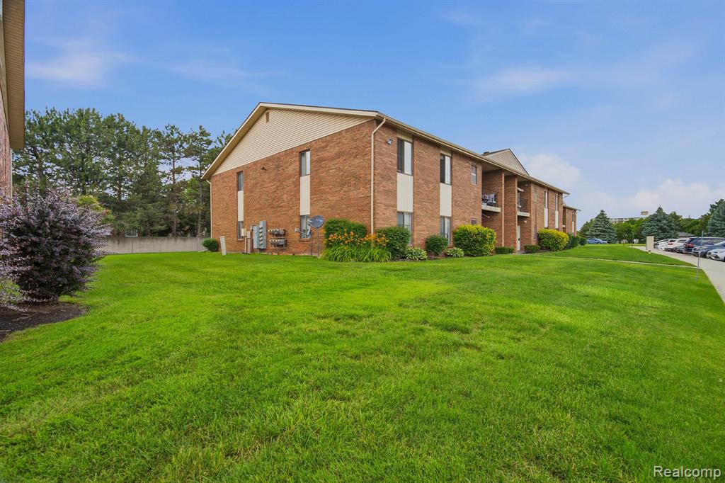 43441 Cape Drive NW Cape Drive, Sterling Heights, MI 48313 — Photo 3