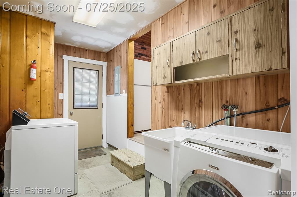 8802 Riverside Drive, Brighton, MI 48116 — Photo 24