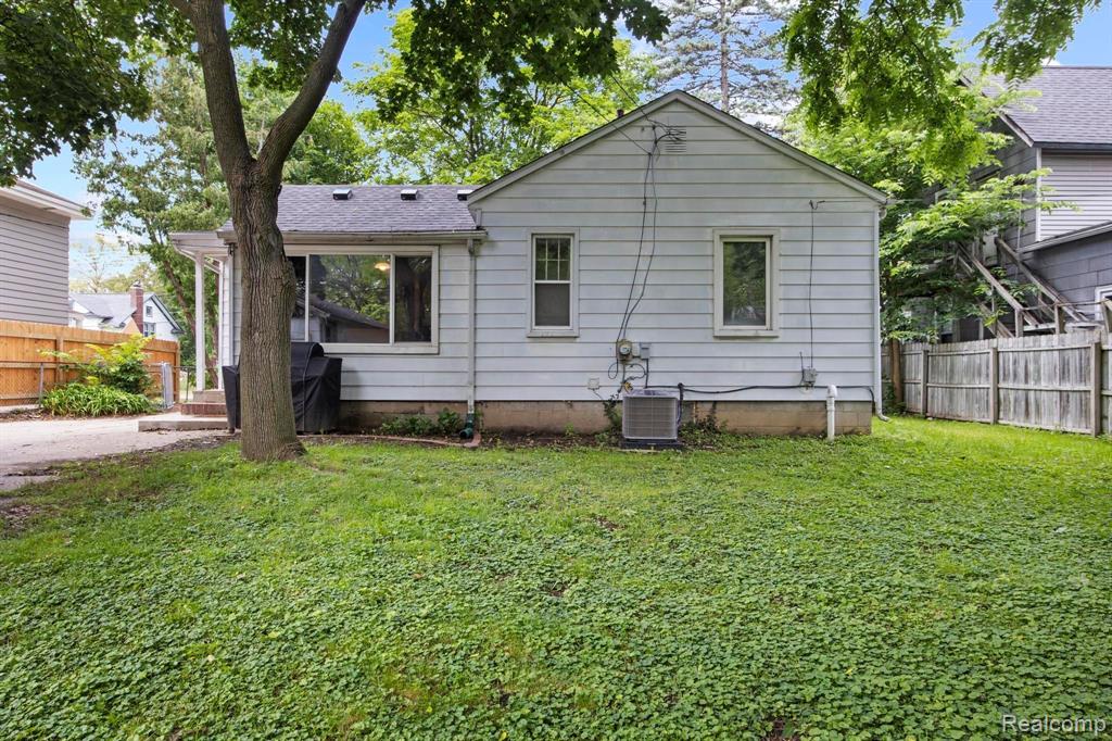 624 N PROSPECT Road, Ypsilanti, MI 48198 — Photo 26