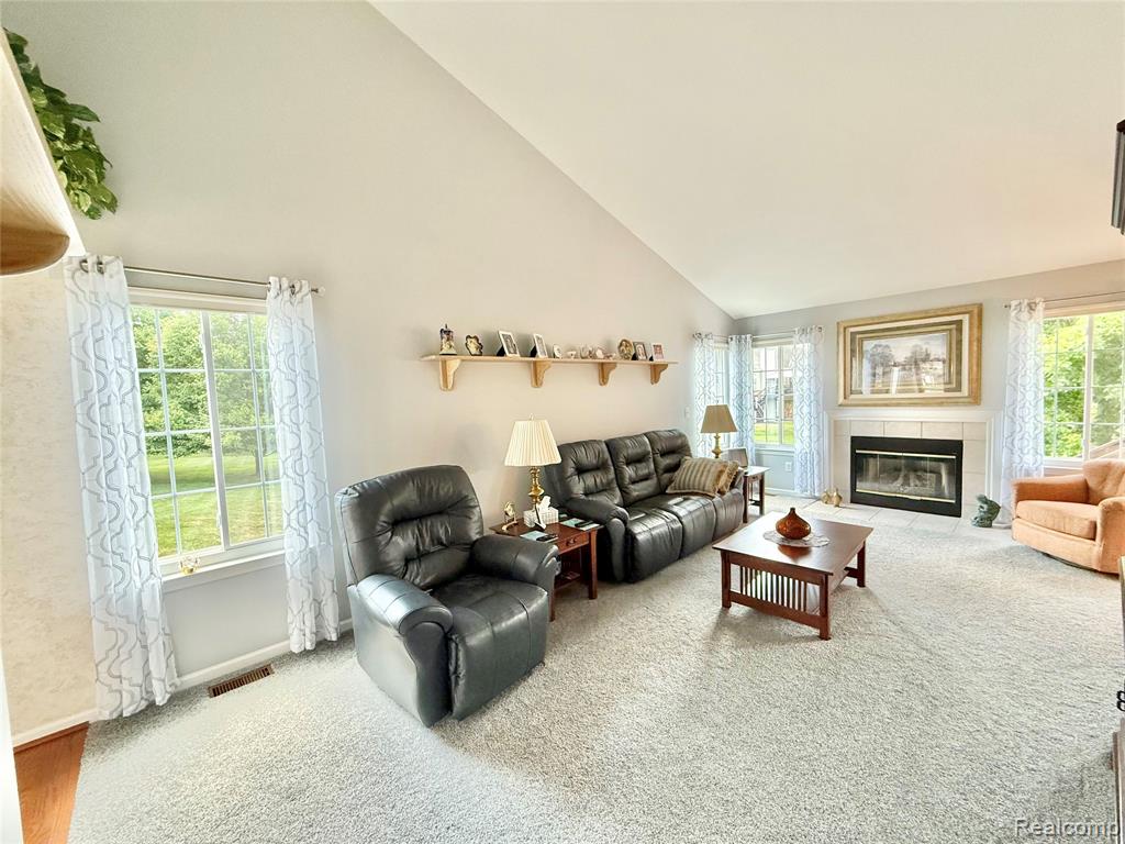 6426 Club Court W, Grand Blanc, MI 48439 — Photo 17