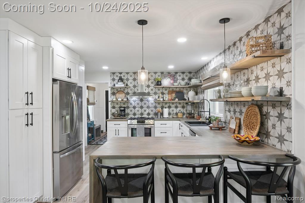 4066 Green Lake Road, West Bloomfield, MI 48324 — Photo 12