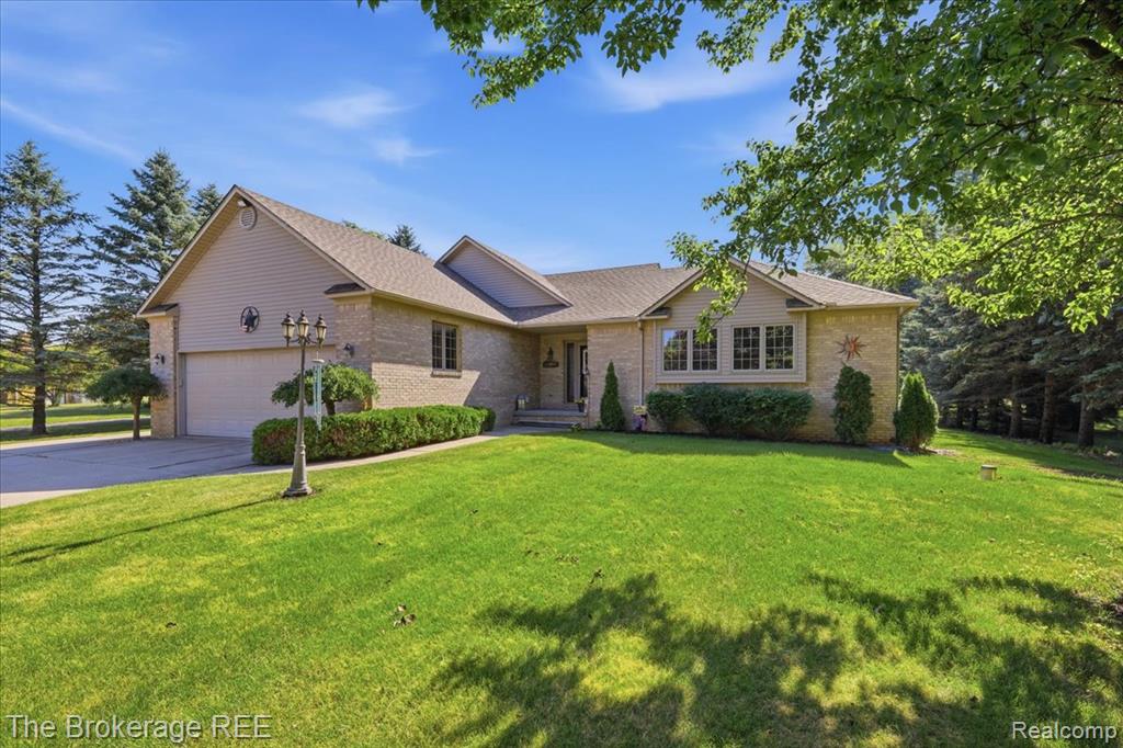 6057 Center Road, Grand Blanc, MI 48439 — Photo 2
